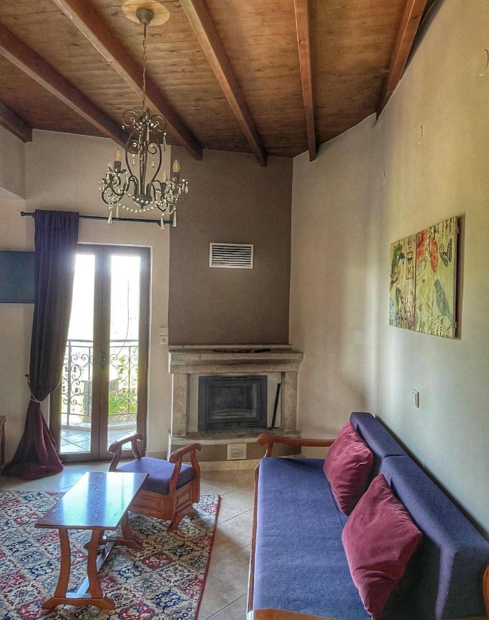 Xenonas Vasilikou Hotel Valtessiniko Bagian luar foto
